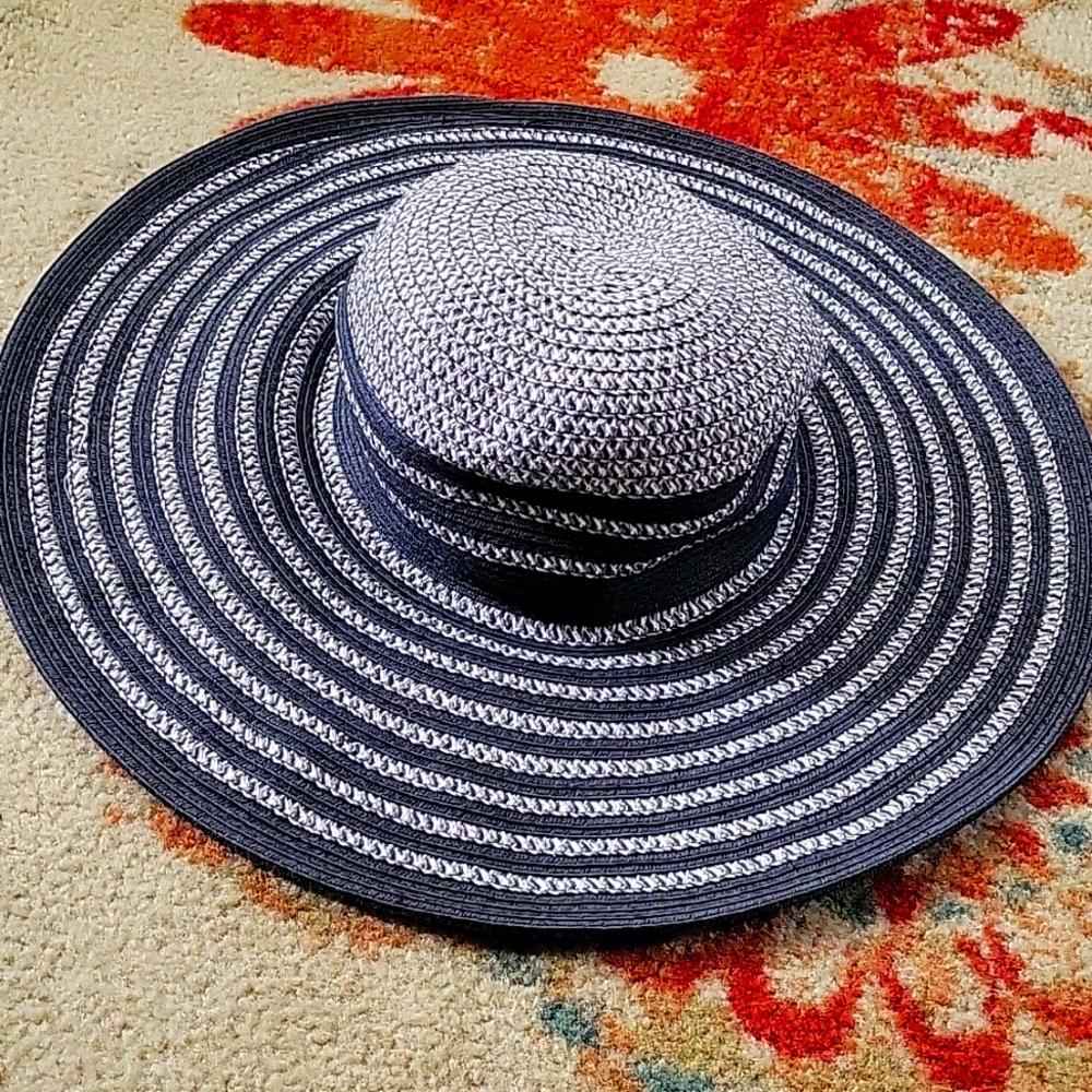 Apt. 9 Stripped Sun hat